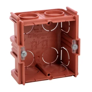 Boîte encastré Batibox P 40mm maconne Legrand